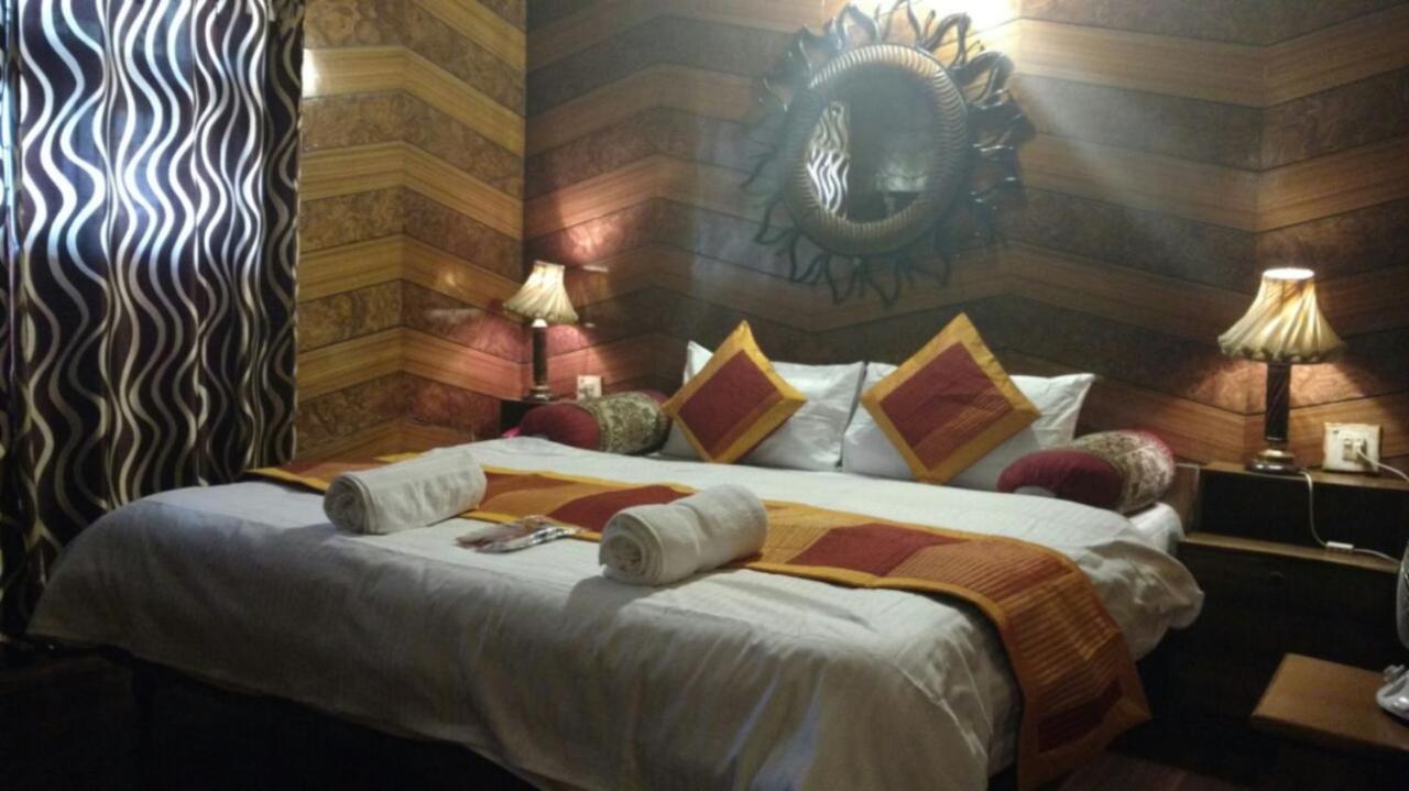 Goroomgo Ankur Lake View Mall Road Nainital - Prime Location With Luxury Room Exterior foto